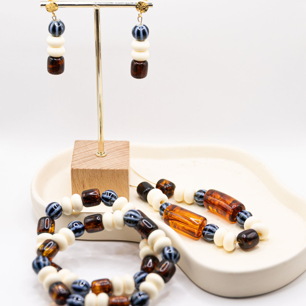 Collier Nuru