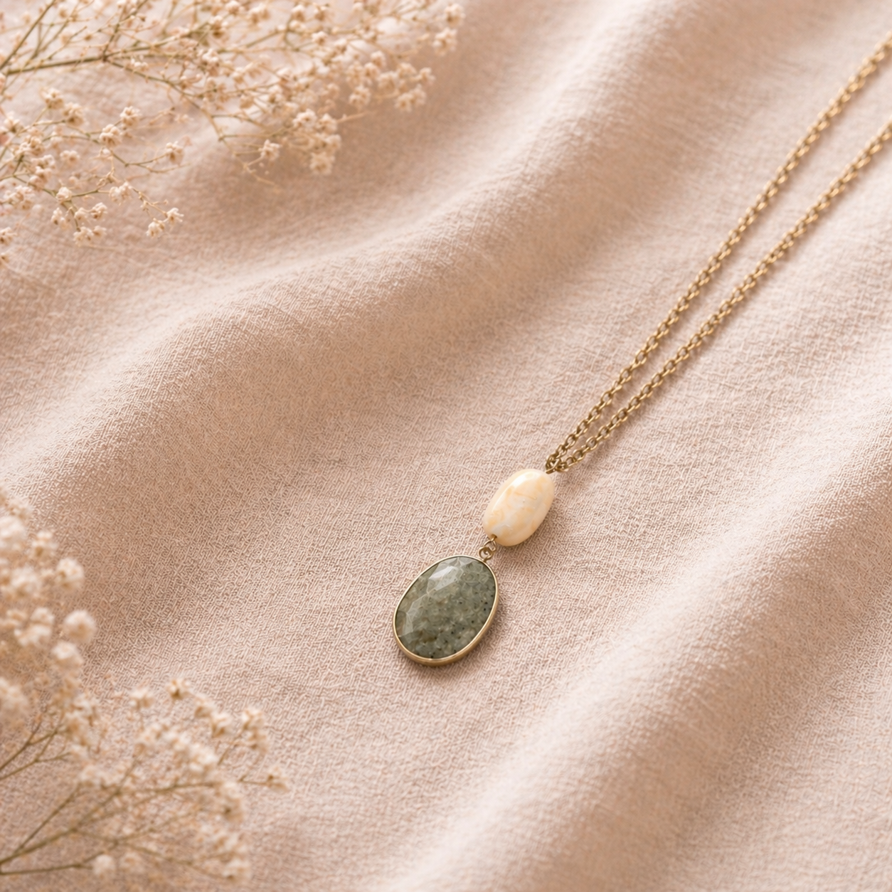 Collier acier inoxydable doré & labradorite verte – Terra Bella